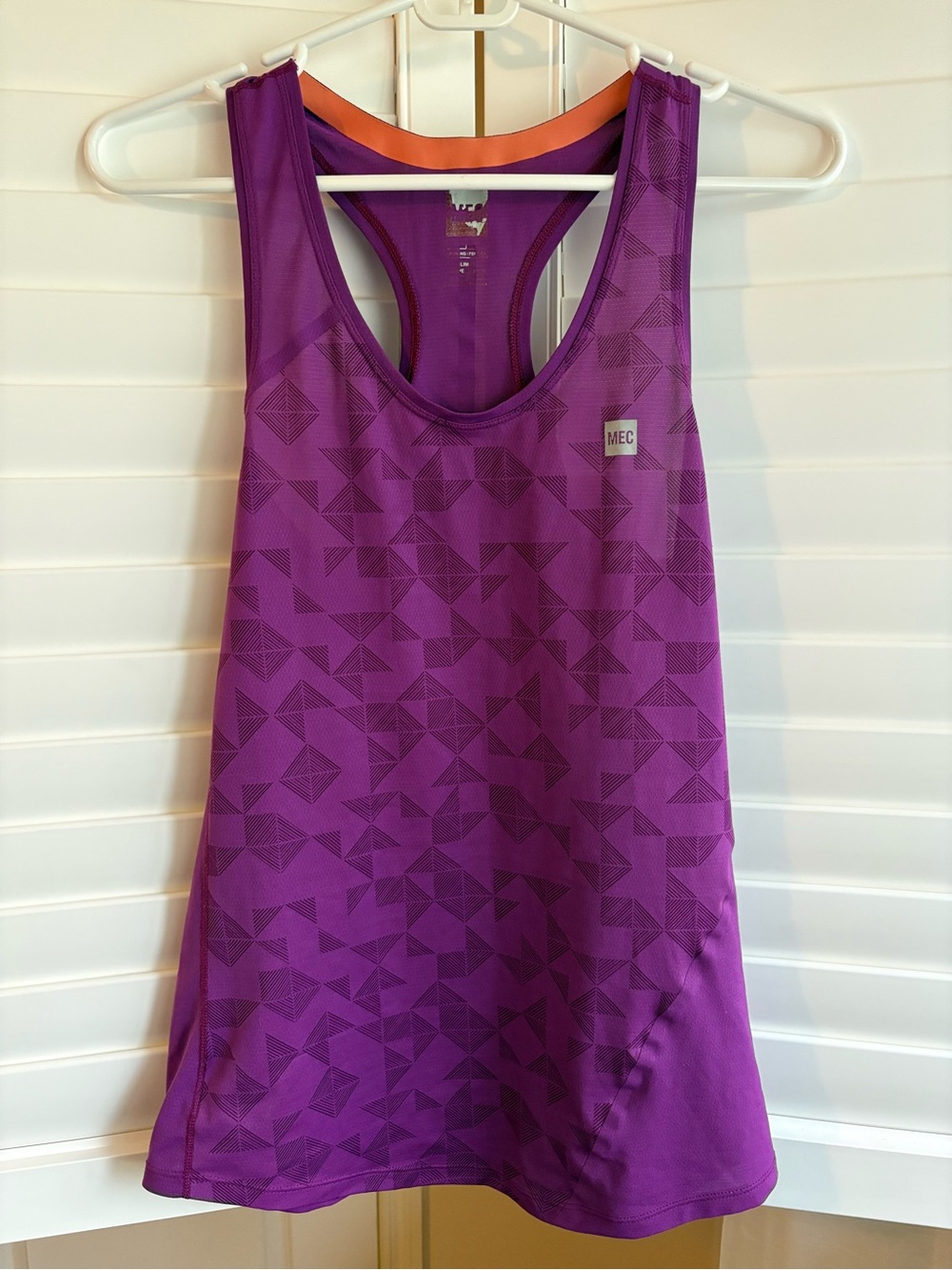 MEC tank top size small